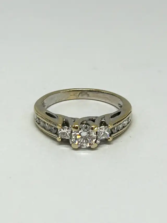 19k trilogy Diamond Ring