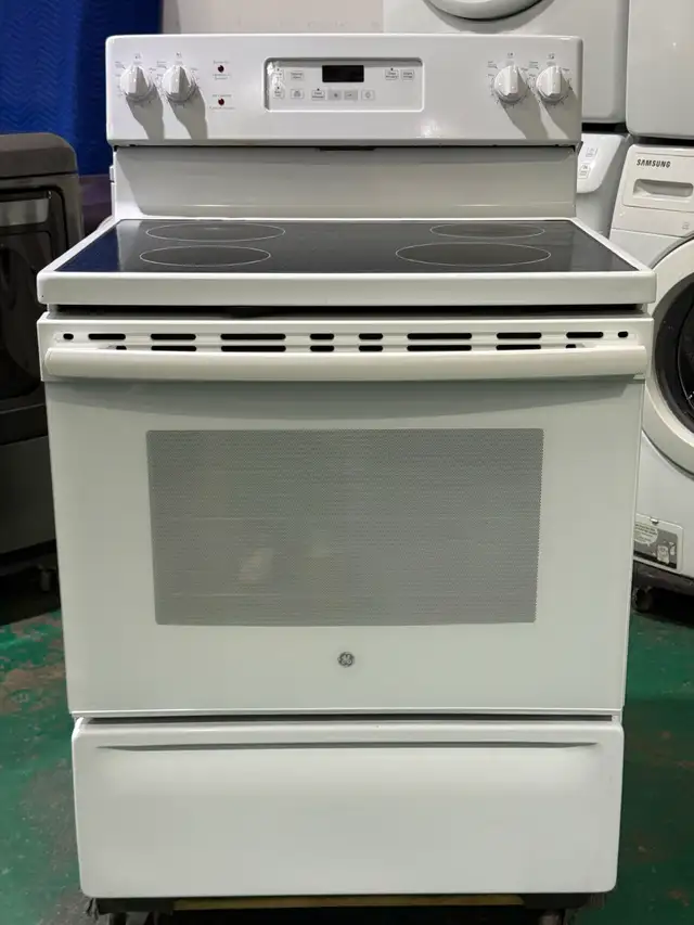 GE Glass Top Stove GL575521P (S4305) Free Delivery $495