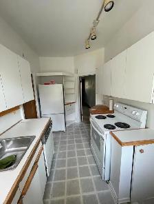 2 Bed 1 Bath House For Rent In Wellington Crescent Area - Photo 3