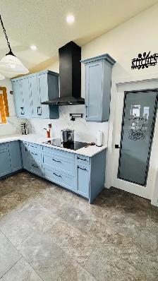 Custom Cabinet Shop - Photo 4