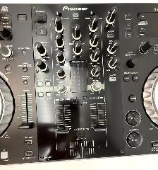 Pioneer XDJ-R1 Wireless DJ Controller with Odyssey case $999 - Photo 10