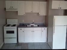 Private Room for Rent, steps to Subway