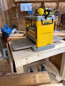 Planer (DeWalt DW734) for sale - Photo 2