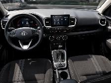 2025 Hyundai Venue Preferred - Photo 14