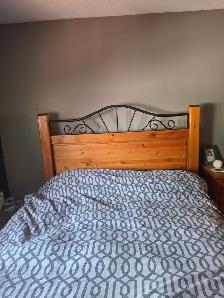 Solid wood Queen size bed - Photo 2