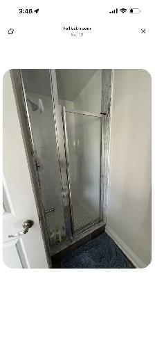 Private Basement Room with Private Bathroom – Separate Entrance - Photo 6