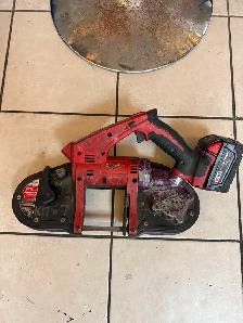 Milwaukee Cordless Band Saw