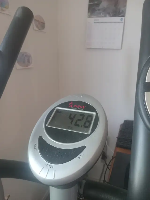 Elliptical machine 'Sunny Health & Fitness'