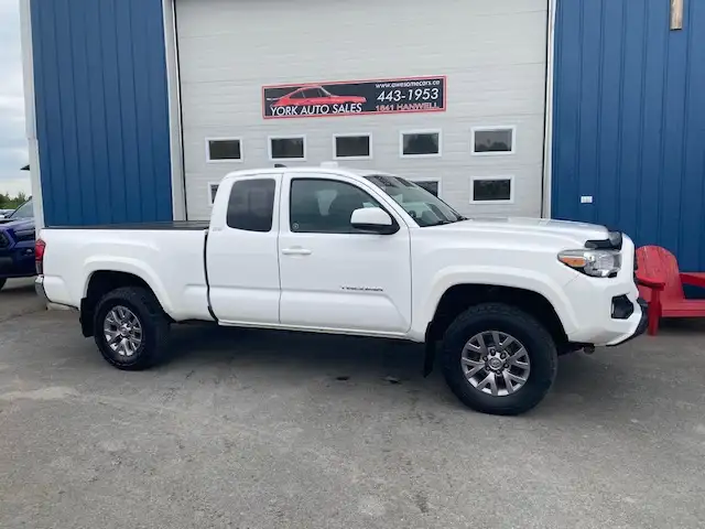 2018 Toyota Tacoma Access Cab SR-5 4X4