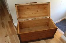 Coffre en bois rond impeccable, ultra propre, 130$ livré si… - Photo 2