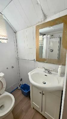 Basement room for rent - Photo 8