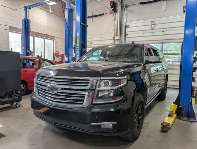 2017 Chevrolet Suburban Premier • Accident Free Nav Camera