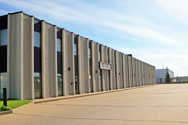 1200 SQ FT SOUTH SIDE SECOND FLOOR OFFICE SPACE FOR LEASE