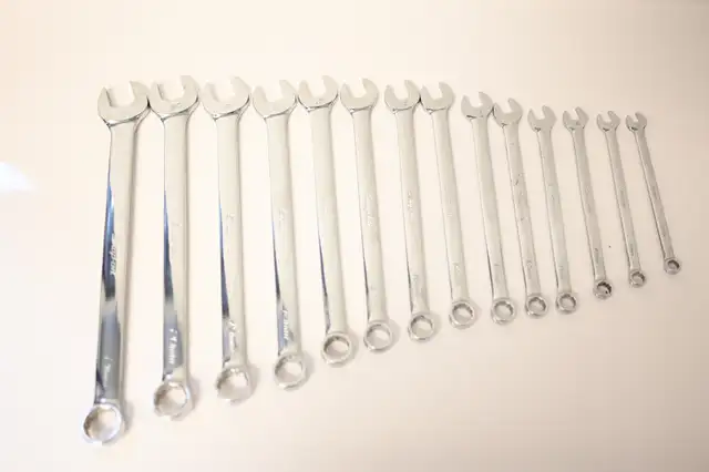 Snap-On wrench 14pc set 8mm - 21mm Used in good condition