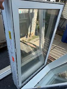 Vinyl casement window - Photo 3