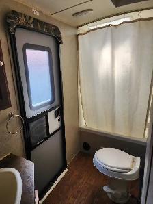 2015 Forest River Rockwood 2910TS BUNKS, REAR BATHROOM, 2 ACCESS - Photo 5