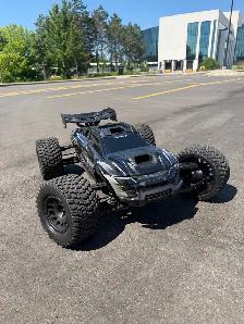 Traxxas XRT - Photo 2
