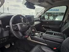 2022 Toyota Tundra - Photo 4