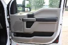 2017 Ford F-350 XLT Service Body truck DRW - Photo 29