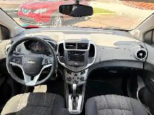 2018 Chevrolet Sonic - Photo 11