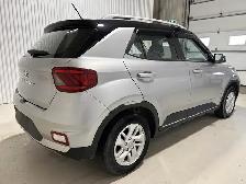 Hyundai Venue Preferred IVT avec couleur deux tons 2023 à vendre - Photo 8