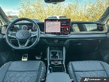 2025 Volkswagen Tiguan Highline R-Line | VW CERTIFIED - Photo 11