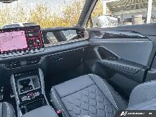 2025 Volkswagen Tiguan Highline R-Line | VW CERTIFIED - Photo 12