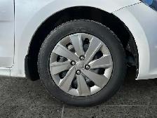 2020 Kia Rio 5-door LX / FWD - Photo 16