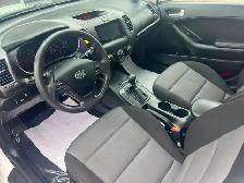 2015 Kia Forte 4dr Sdn Auto LX  w/Sunroof - Photo 9