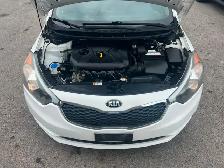 2015 Kia Forte 4dr Sdn Auto LX  w/Sunroof - Photo 17