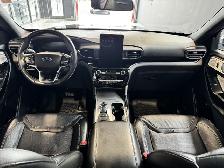 2022 FORD Explorer ST Ready to register in AB or SK NO inspectio - Photo 12