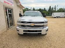 2017 Chevrolet Silverado 2500 6.0 L V-8 / 114, 996 KM/ Leather S - Photo 3