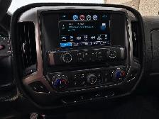 2017 Chevrolet Silverado 2500 6.0 L V-8 / 114, 996 KM/ Leather S - Photo 13