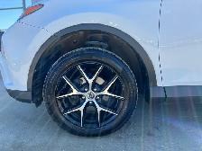 2017 Toyota RAV4 AWD SE | Remote Start | Power Tailgate - Photo 10