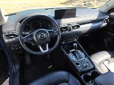 2025 Mazda CX-5 - Photo 3