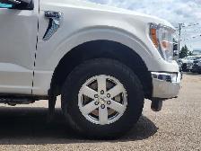 2022 Ford F-150 XLT 4WD SuperCrew 5.5' Box - Photo 9