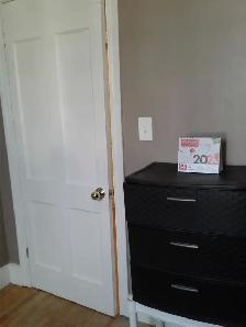 Rooms for rent near UNB Fredericton immediately - Photo 3
