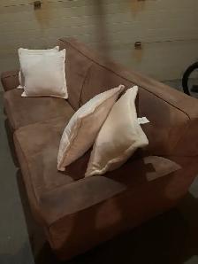 Couch with pillows $30 - Photo 2