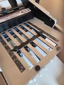 Paper folding machine. O.B.O.  In good working condition. - Photo 8