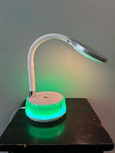 OttLite wireless charging LED desk lamp - Photo 3