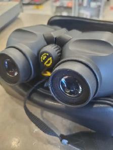 Bushnell Xtra-Wide 10x50 Binoculars - Photo 3