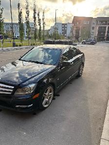 2012 Mercedes C350 4Matic - Photo 4