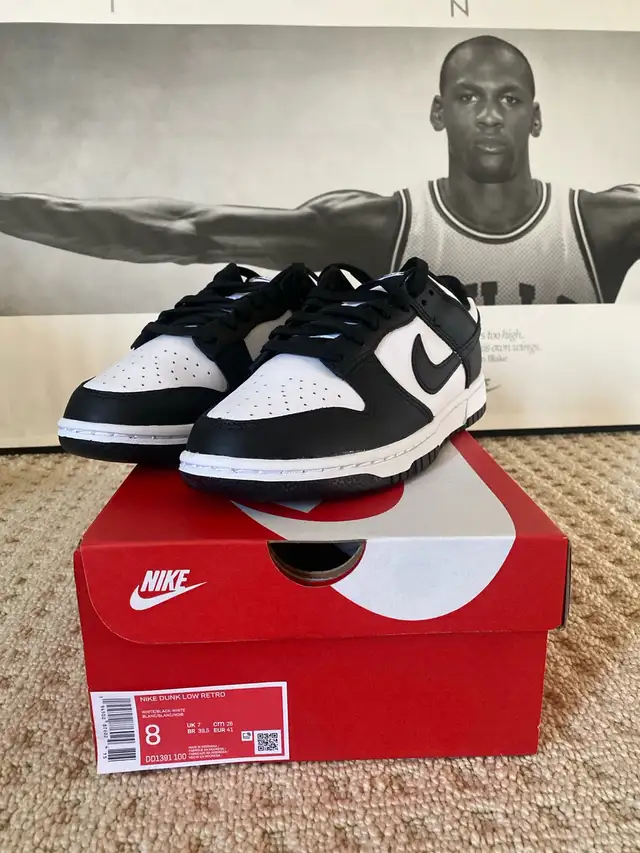 Nike Dunk Low Retro Panda…. Deadstock BNIB Sz 8 Mens
