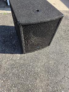 Yorkville YX18SPC Powered Subwoofer 18' 500 watt