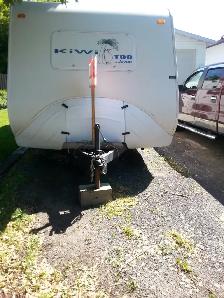 Jayco Kiwi Too Hybrid Travel Trailer – $15,000 - Photo 2
