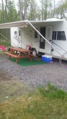 Jayco Kiwi Too Hybrid Travel Trailer – $15,000 - Photo 3