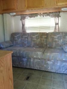 Jayco Kiwi Too Hybrid Travel Trailer – $15,000 - Photo 6