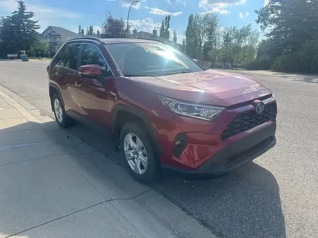 2021 TOYOTA RAV4 XLE HYBRID AWD