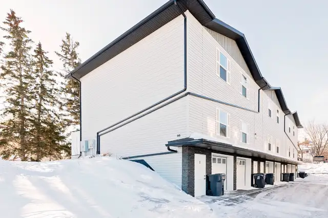 FULLY FURNISHED TOWNHOME - YORKTON