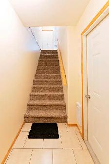 FULLY FURNISHED TOWNHOME - YORKTON - Photo 10